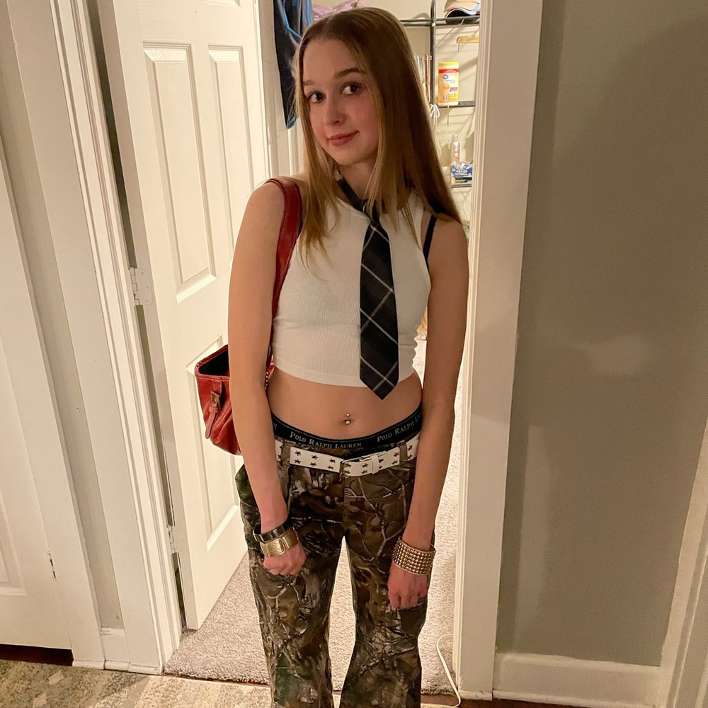 Meet your Posher, Chloe